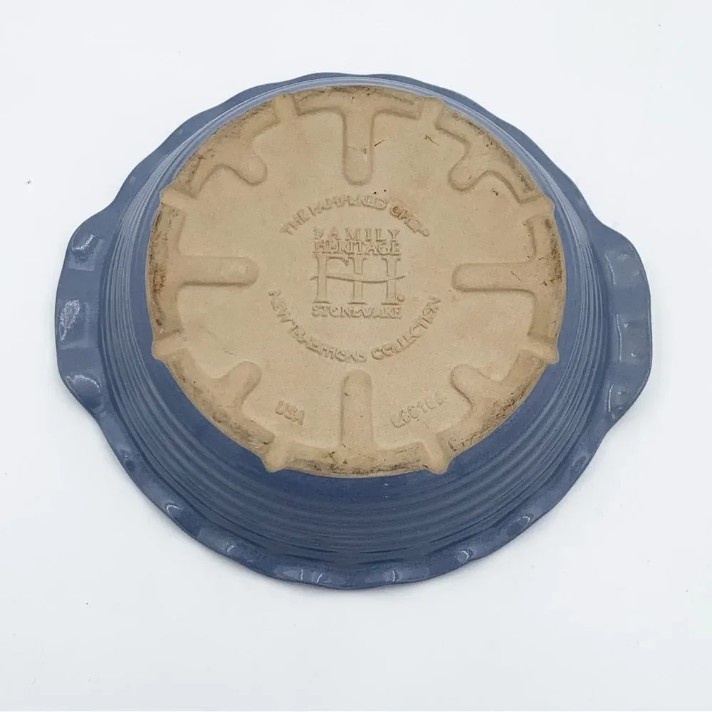 Pampered Chef Family Heritage Blue and Tan Stoneware Pie Dish county blue